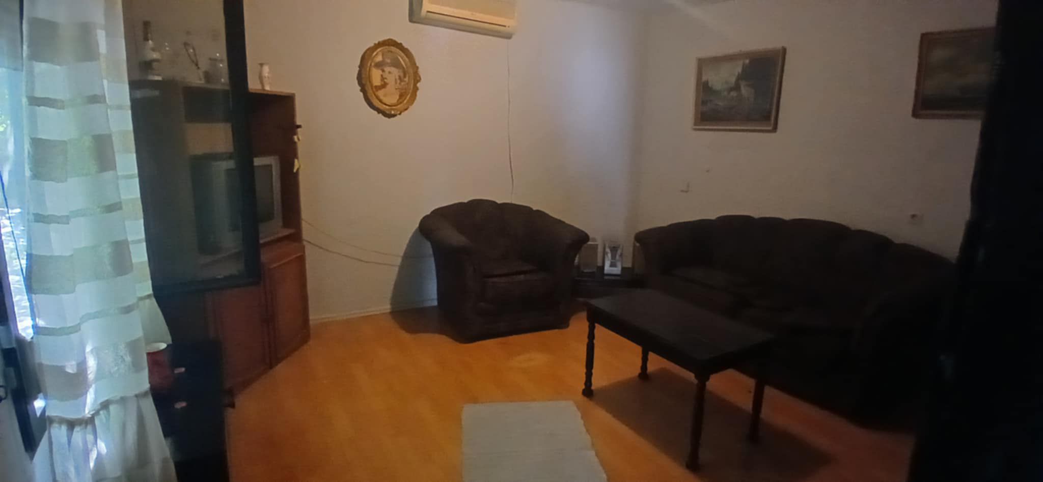 Izdaje se kuća sa dvorištem – Vojvode Mirka Petrovića 24, Konik, Podgorica